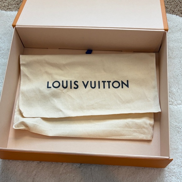 Louis Vuitton Tan Dust Bag with Brown Box - Picture 3 of 7
